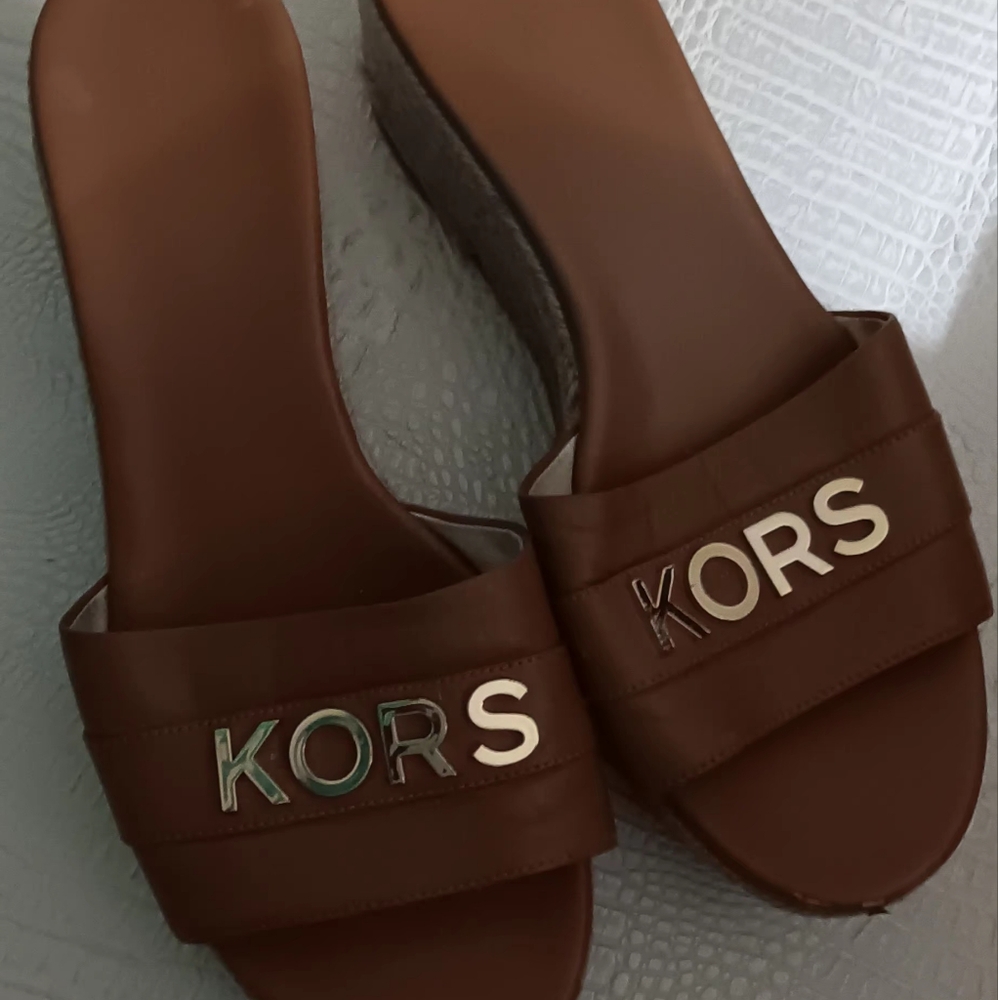 MK WEDGES